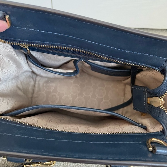 Michael Kors Small Navy Colette Purse - Excellent Condition - Picture 6 of 9